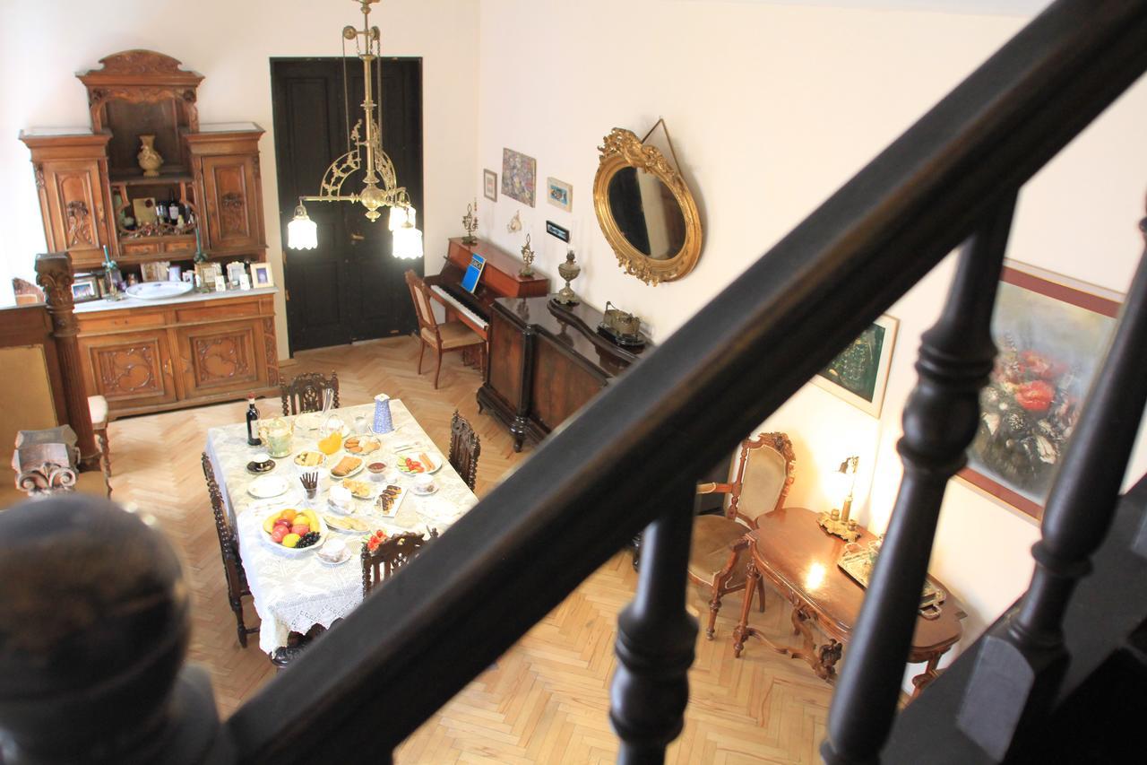 Home 12 Tbiliszi Kültér fotó