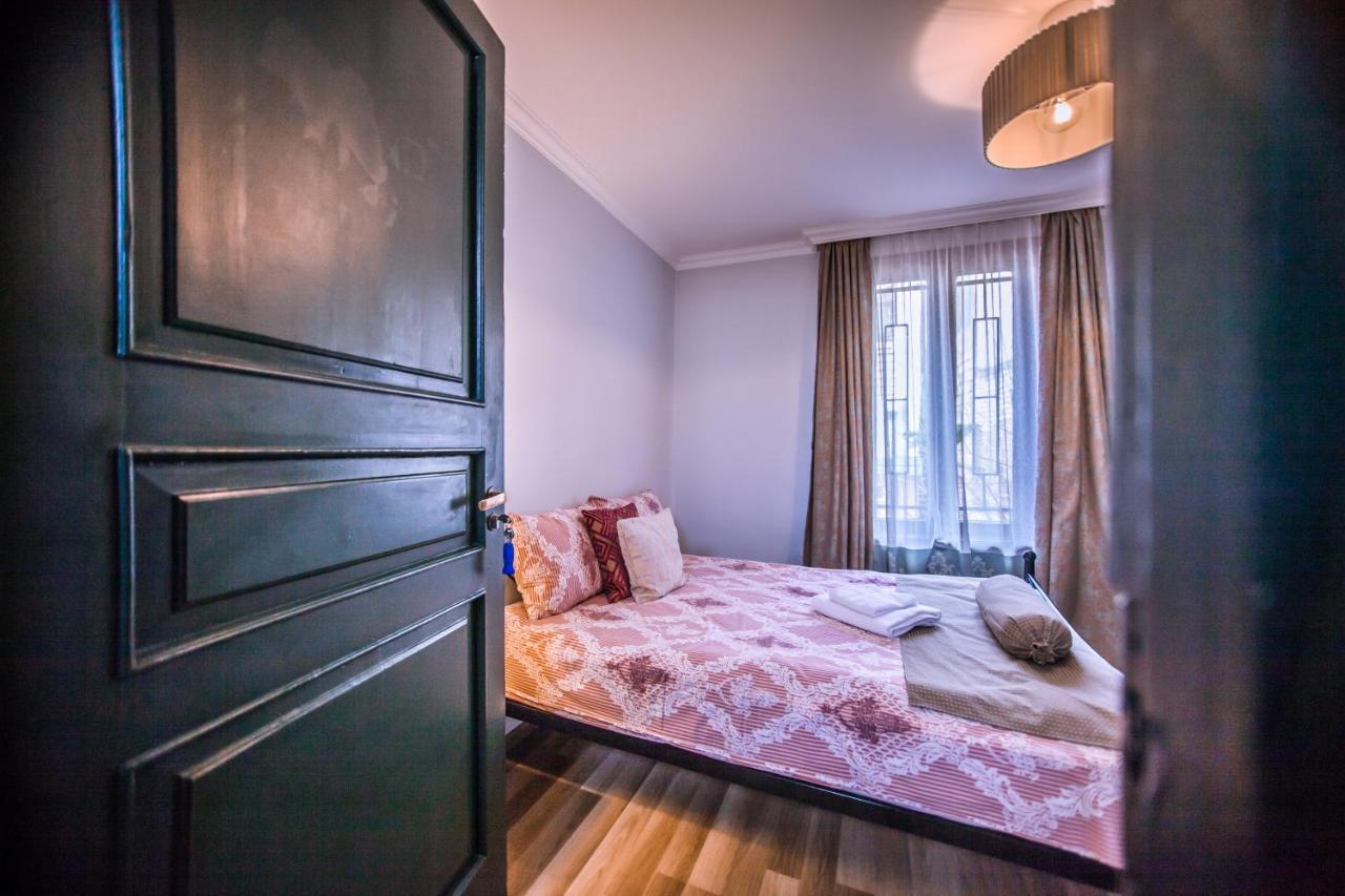 Home 12 Tbiliszi Kültér fotó