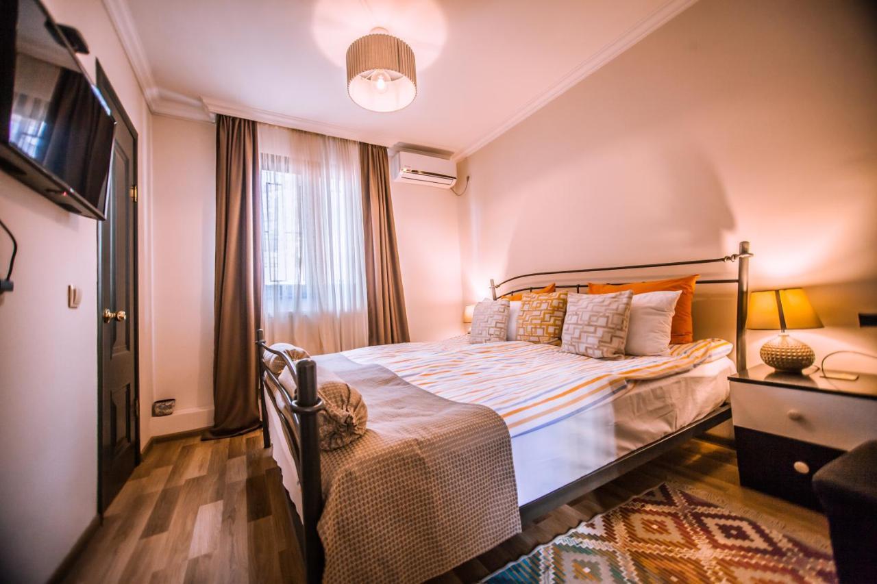 Home 12 Tbiliszi Kültér fotó